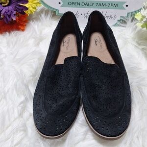 Clarks ultimate comfort size 8 black loafers,